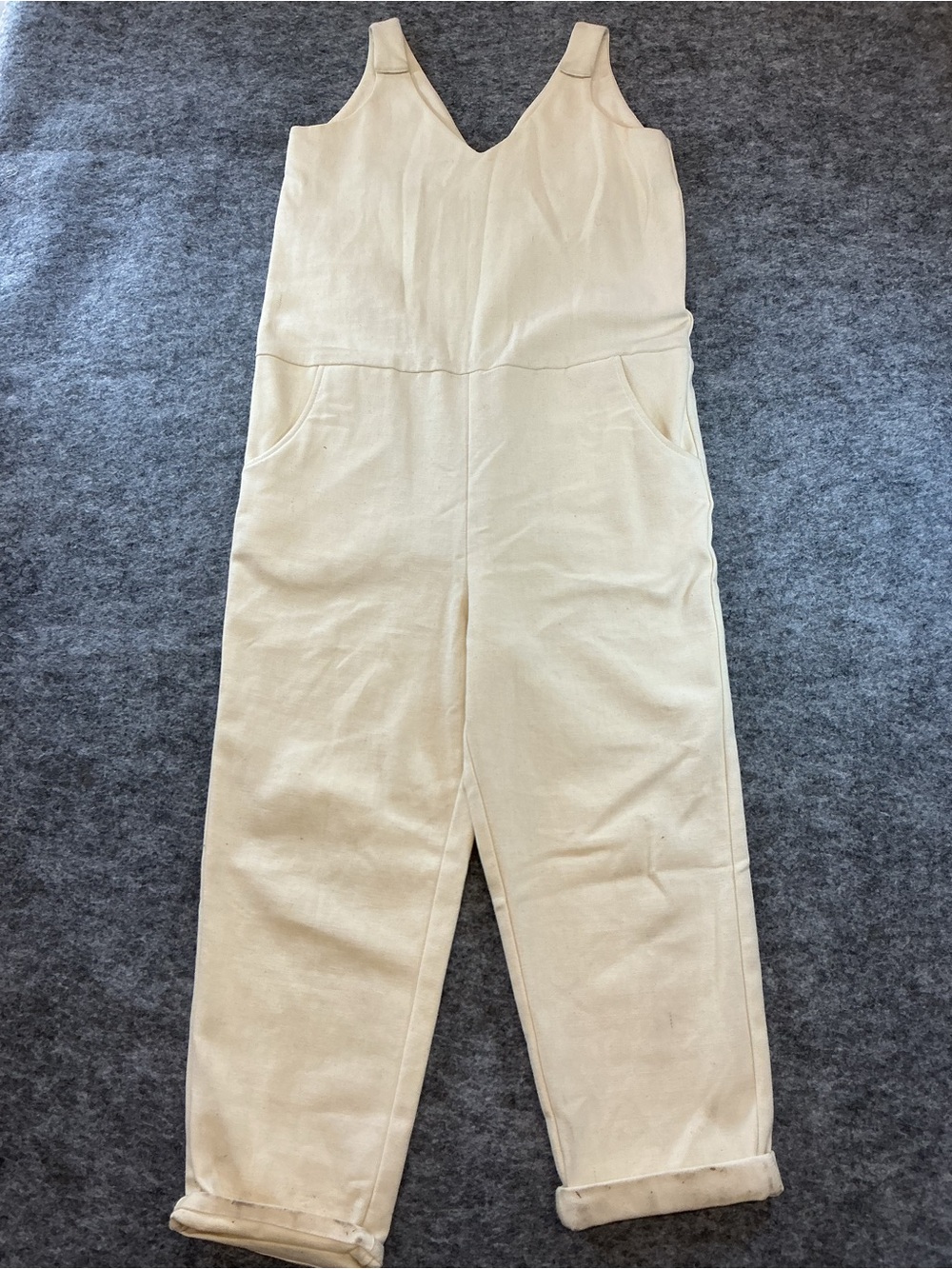 Chapter Goods Cream V-Neck Sleeveless Jumpsuit Size S